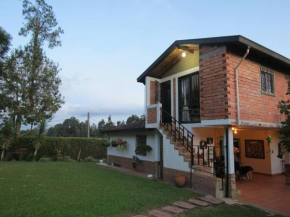 HERMOSA CASA CAMPESTRE CON CHIMENEA Y KIOSKO